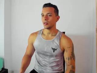derek_rossetti on Flirt4Free