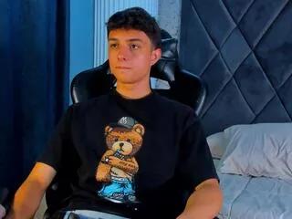 ethan_lowell on Flirt4Free