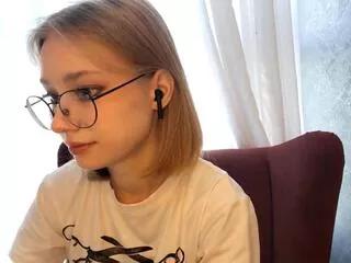 karren_tonti on Flirt4Free