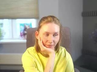 larraine_aparicio on Flirt4Free 