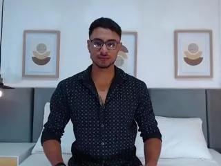 liiam_garcia on Flirt4Free 