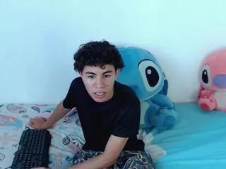 luca_moretti on Flirt4Free