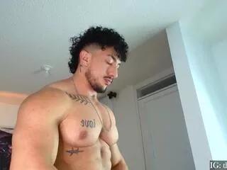 nikolay_lisin on Flirt4Free