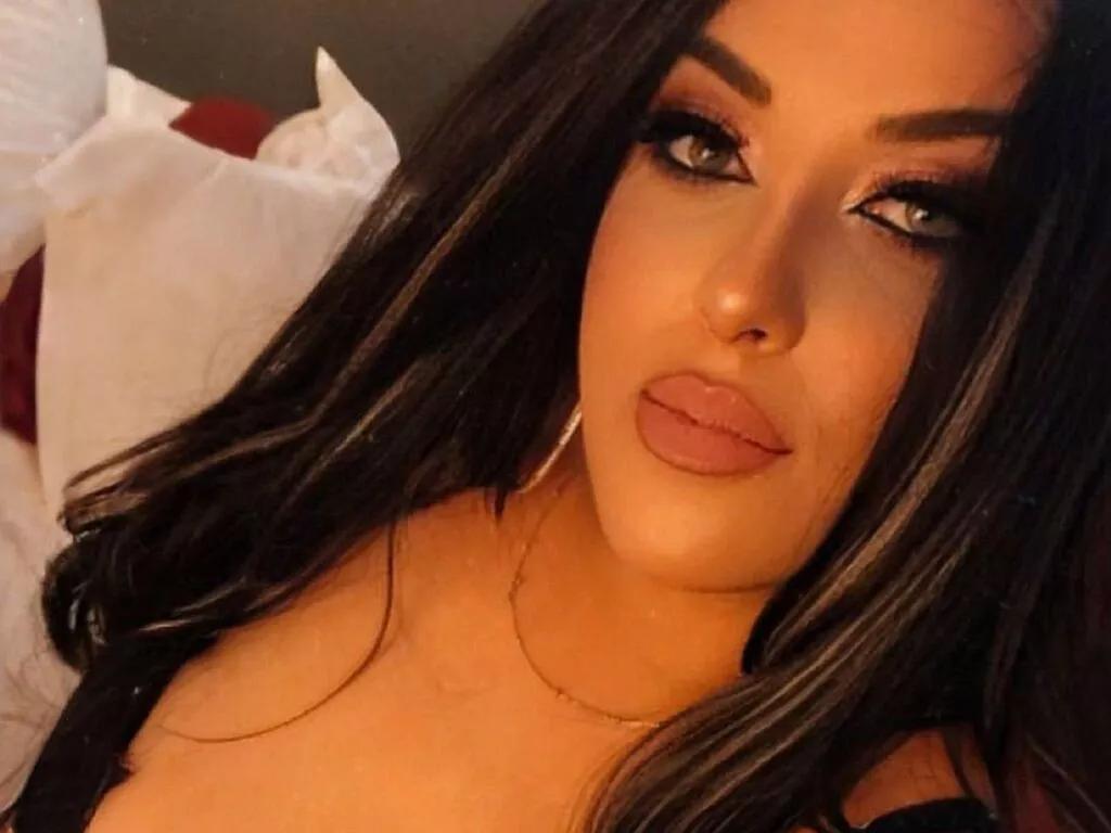 Zinaa on LiveJasmin