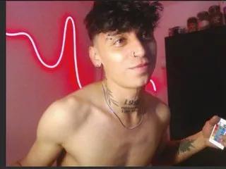 ALEJO_GREYX on Streamate