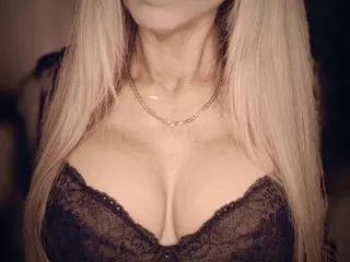 Bee_HoneyXX on Streamate 