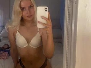 Ella_xoxo on Streamate