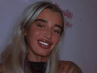 FitBlondie69 on Streamate