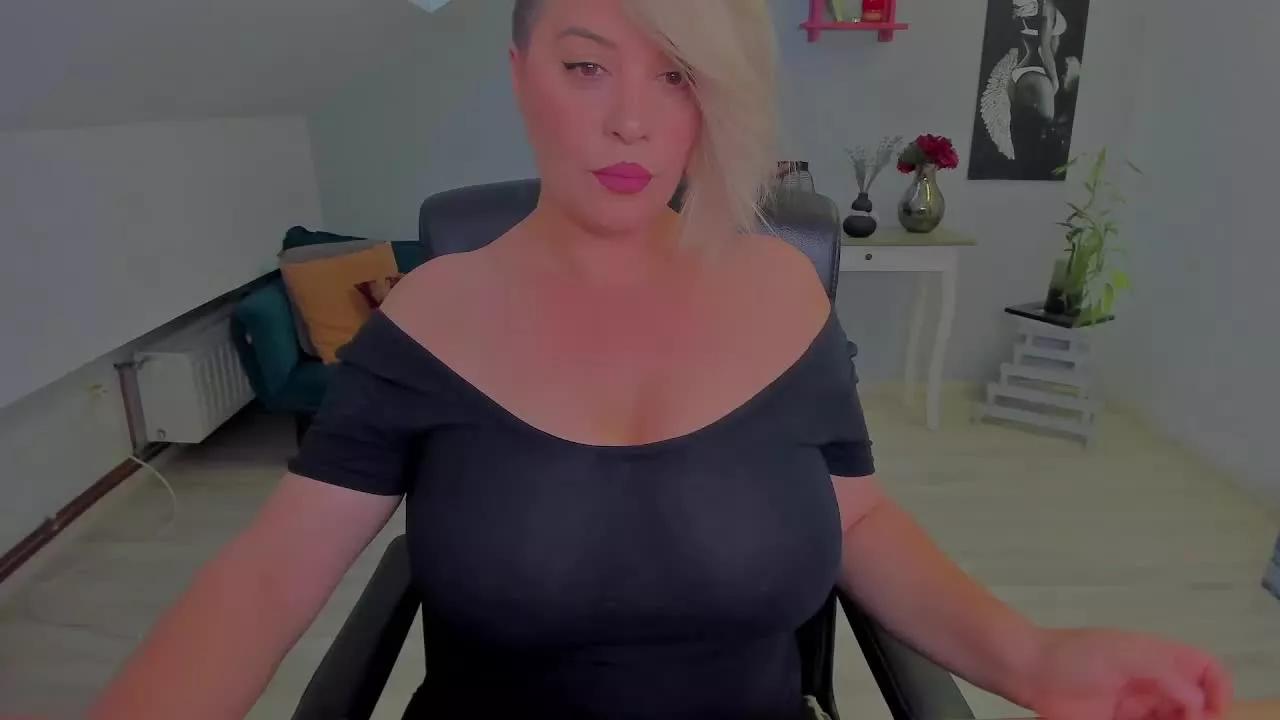 AlessiaBliss on Streamray