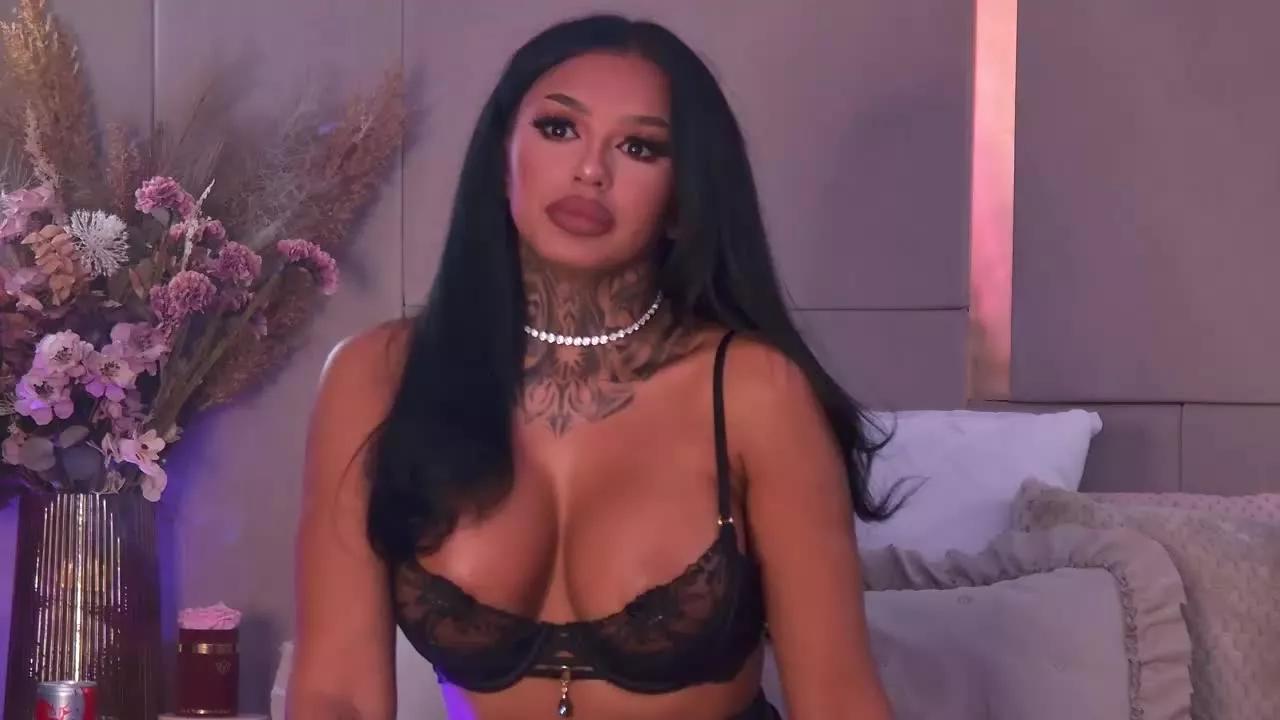 CherrieMadison on Streamray