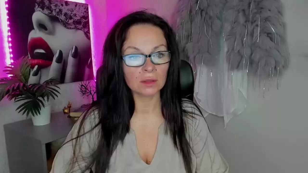 HelenTasty on Streamray
