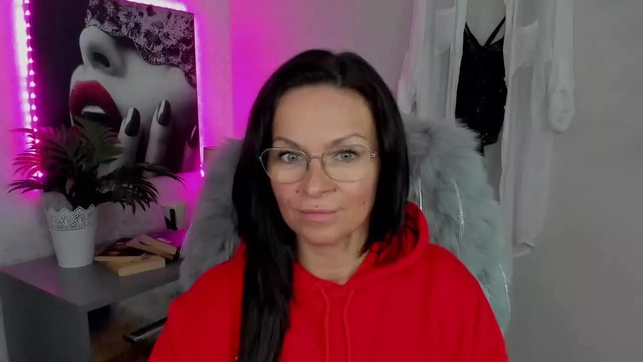 HelenTasty on Streamray 