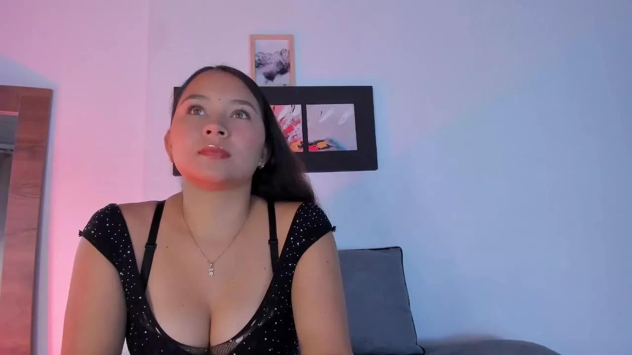 KittenLittleEyes on Streamray 