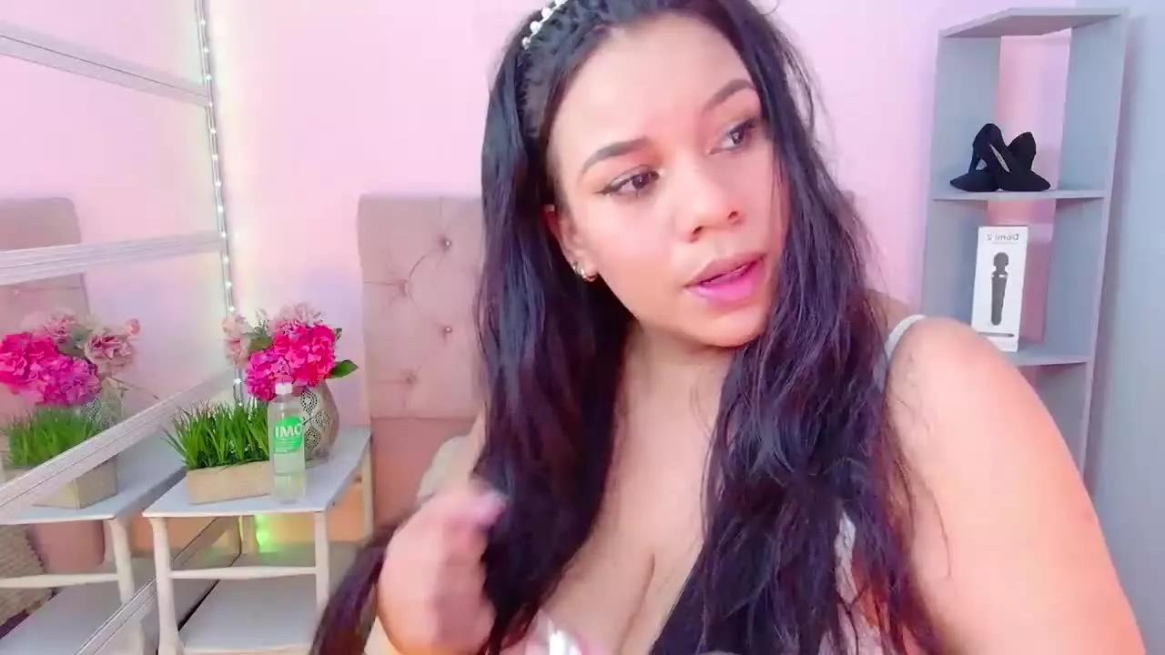 LanaDeLove on Streamray 