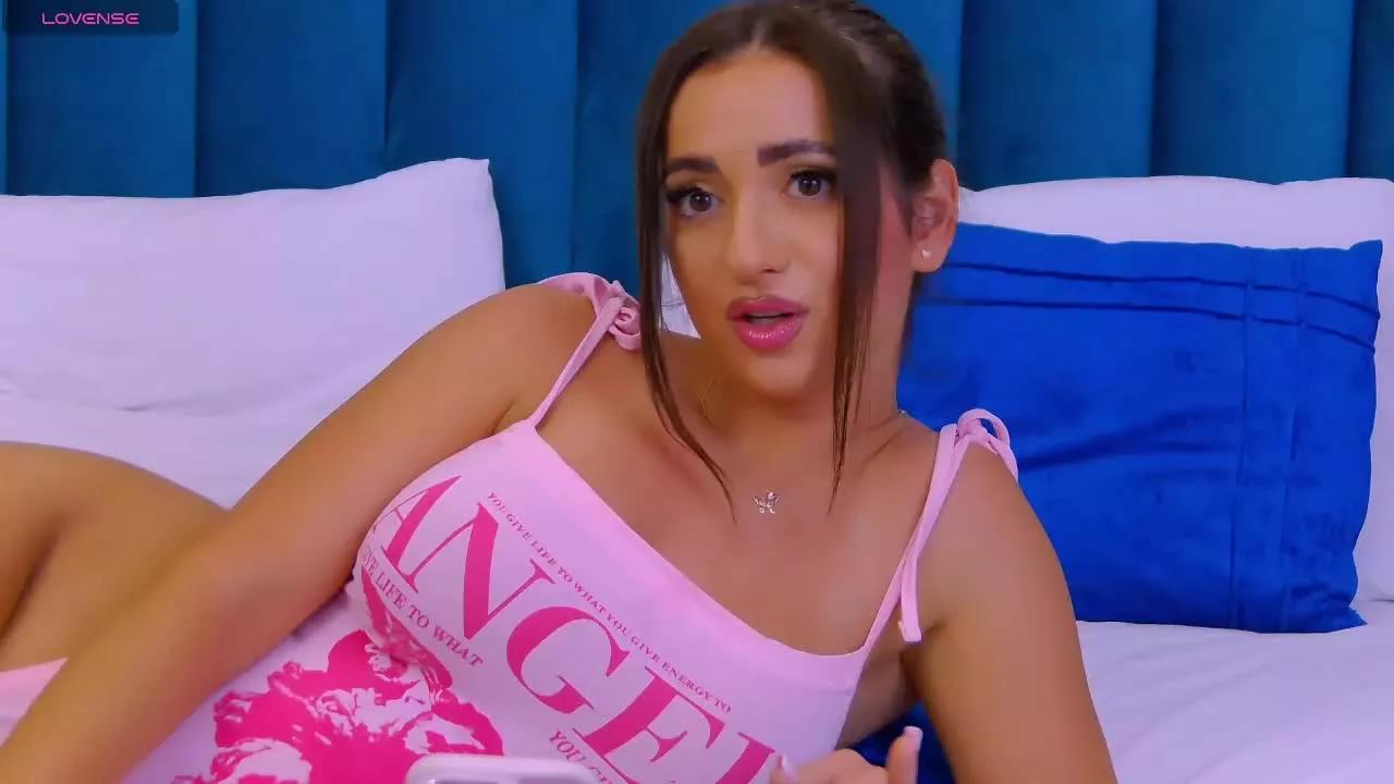 LexiLovinn on Streamray