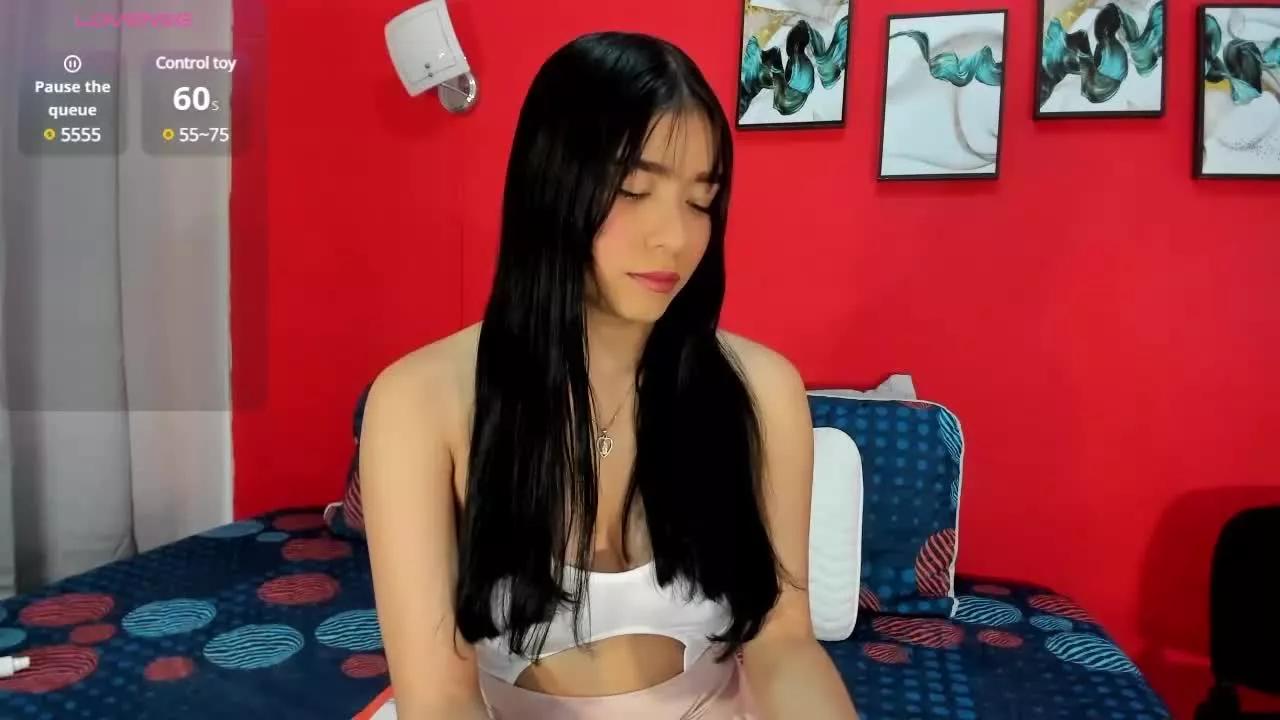 MaiaW1 on Streamray