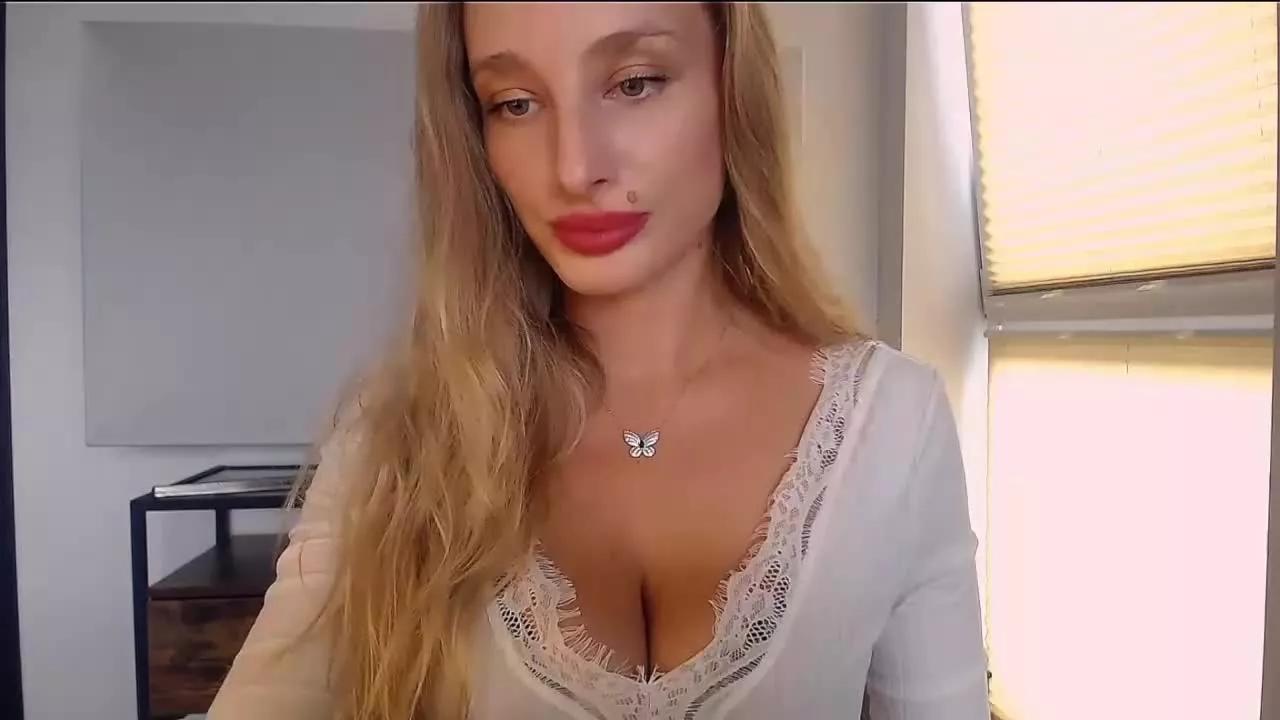 MarilynAmore on Streamray