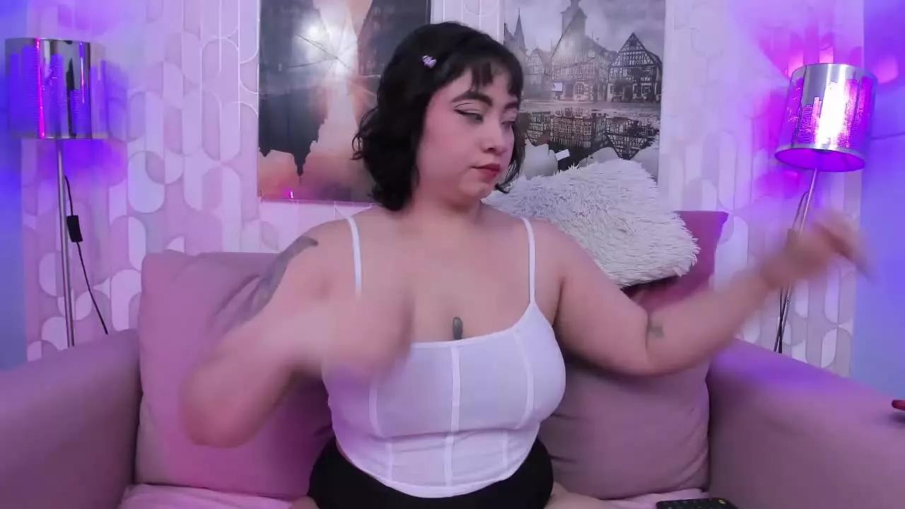 SamantaDuque on Streamray 