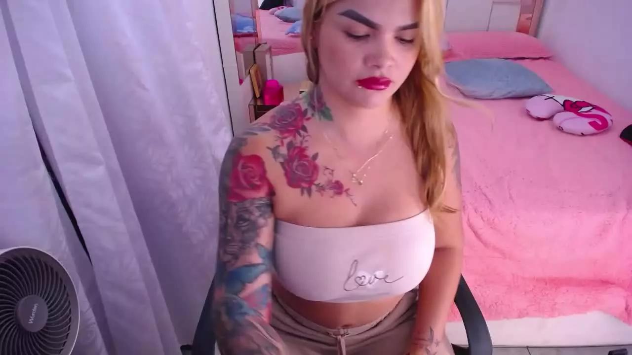 sara__stone1 on Streamray 