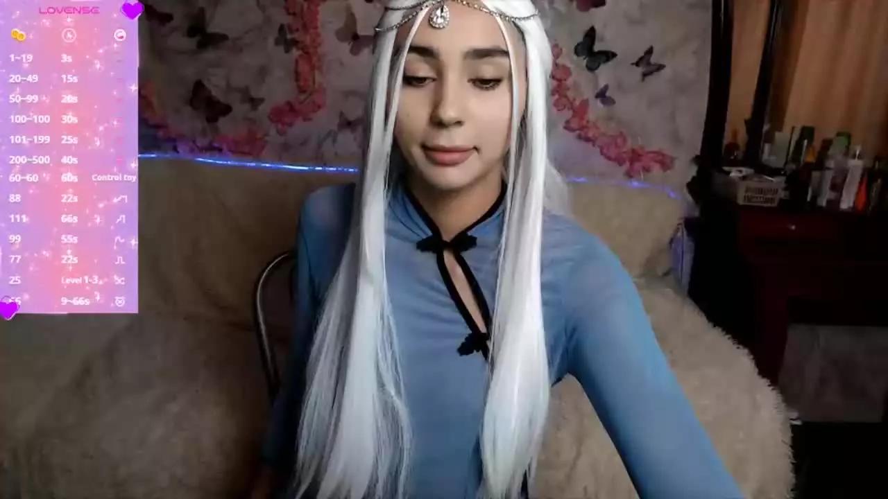 ShyNikki on Streamray