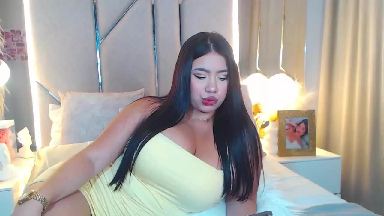 TamaraFuentes on Streamray 