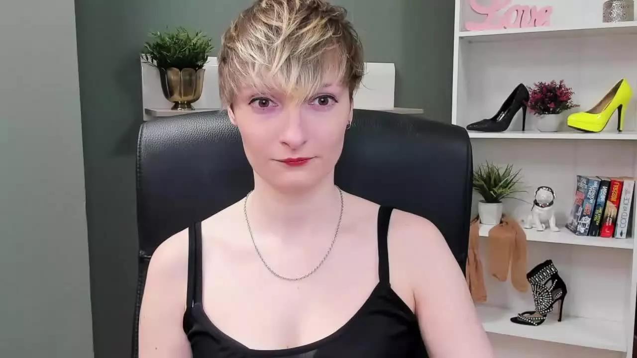 TeaseBlair on Streamray