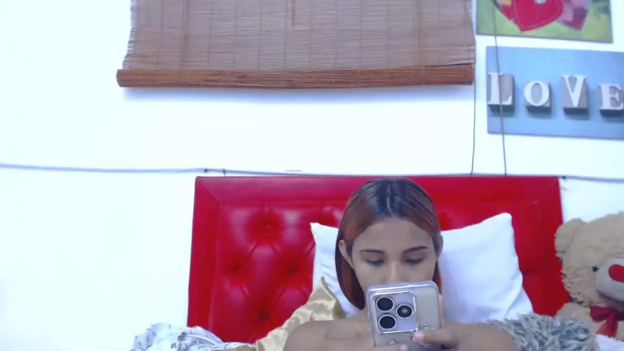 YourBustyPetite on Streamray