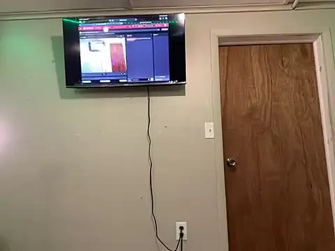 1Lustfully_yours on StripChat