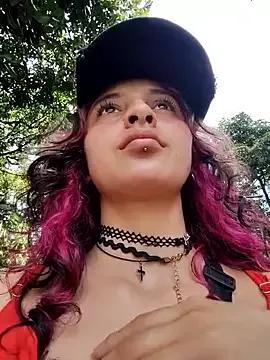 _Laary_Lily on StripChat 