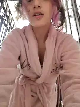 _Laary_Lily on StripChat 
