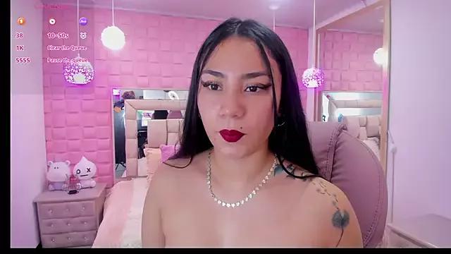 _laaura_ on StripChat 