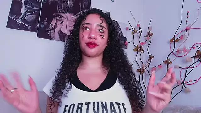 Aillyn_Moonlight on StripChat 