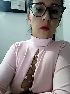 Alanna_11 on StripChat 