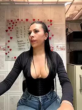 Alanna_atm_ on StripChat 
