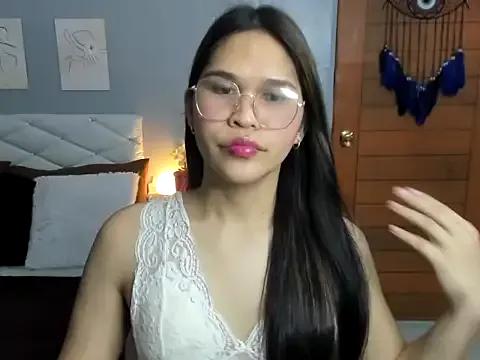 AlianaBlair on StripChat 