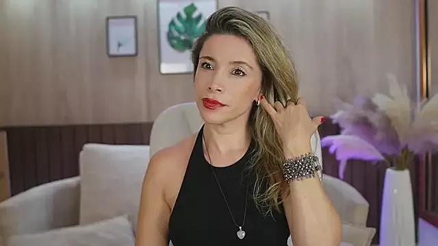 AlliceRouse on StripChat 