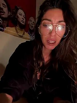 Amani_thewolf — DP   double penetration + V LT