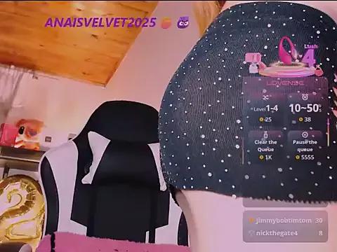 anaisvelvet2025 on StripChat