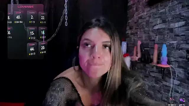 annavi_ on StripChat 
