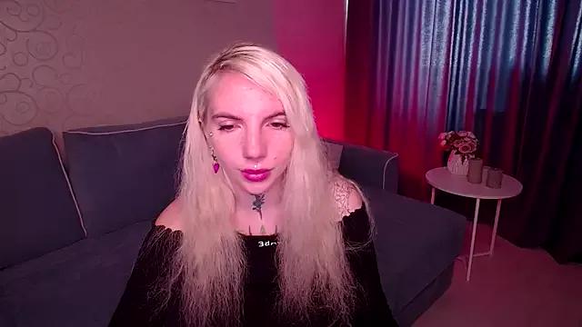 AnneTenet on StripChat 