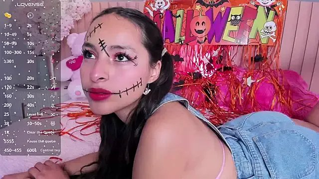 Annie__2 on StripChat 