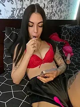 Freechat Bella_R0se on StripChat