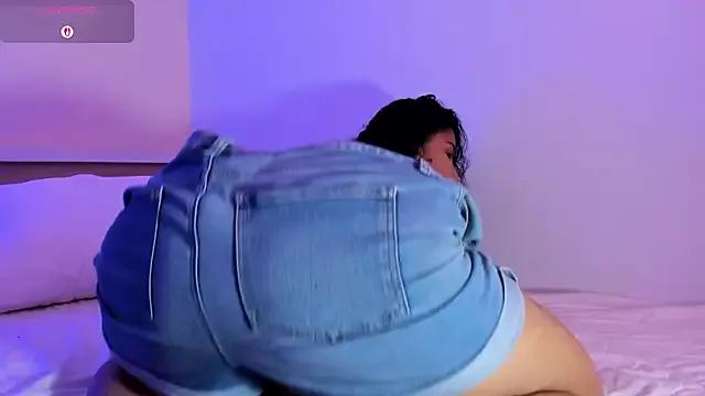 BellaNixs on StripChat 