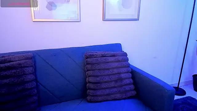 BellaRosee__ on StripChat 