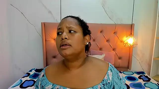 Belle_Brunette on StripChat 