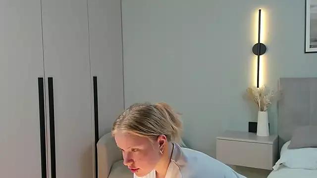 BellKinkle on StripChat 