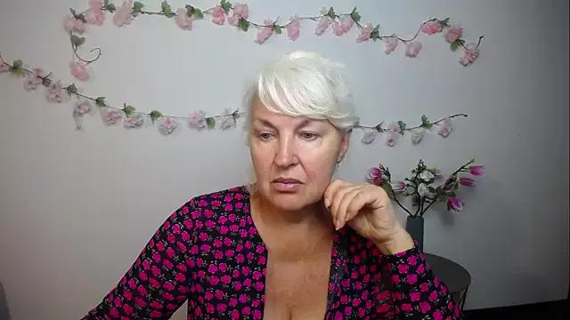Freechat BlondyLeeBest on StripChat
