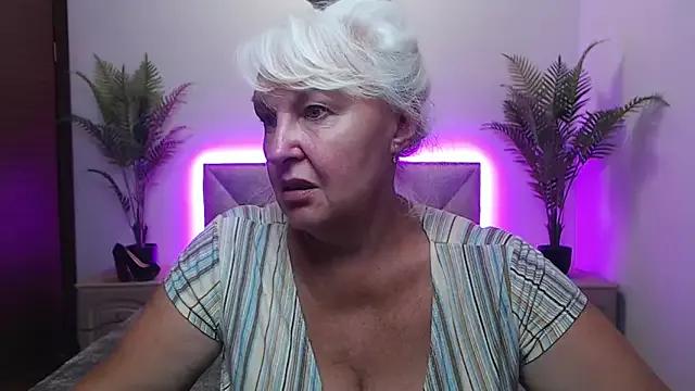 Freechat BlondyLeeBest on StripChat