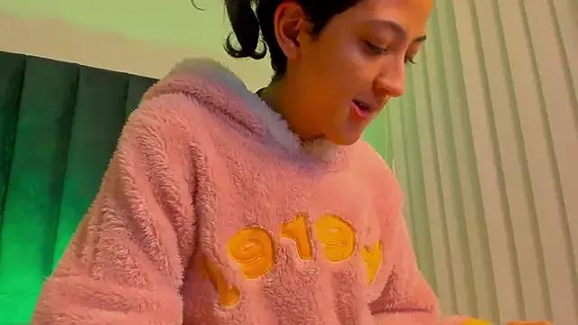 BonnieCute_ on StripChat 