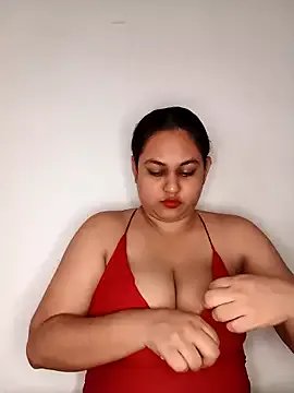 bumblebeegirl on StripChat 
